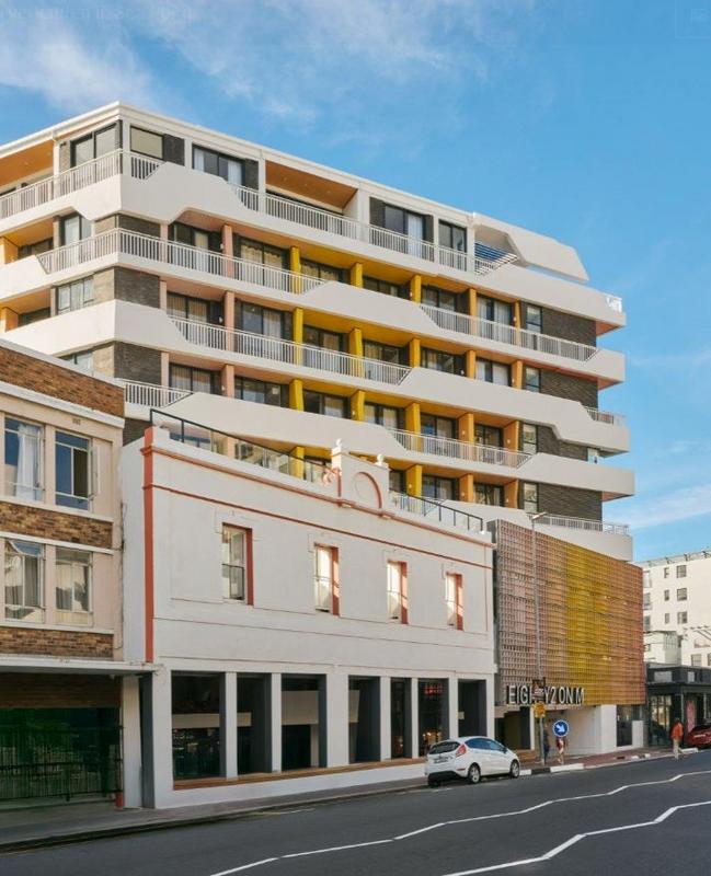 1 Bedroom Property for Sale in Sea Point Western Cape